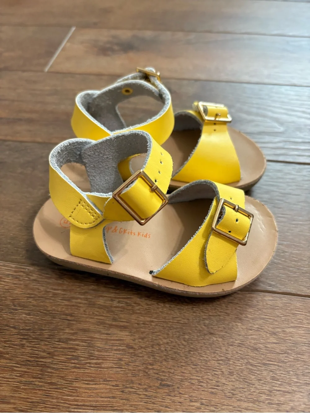 Shrimp & Grits Toddler Girls Yellow Buckle Sandals Size 5 Summer Spring Shoes